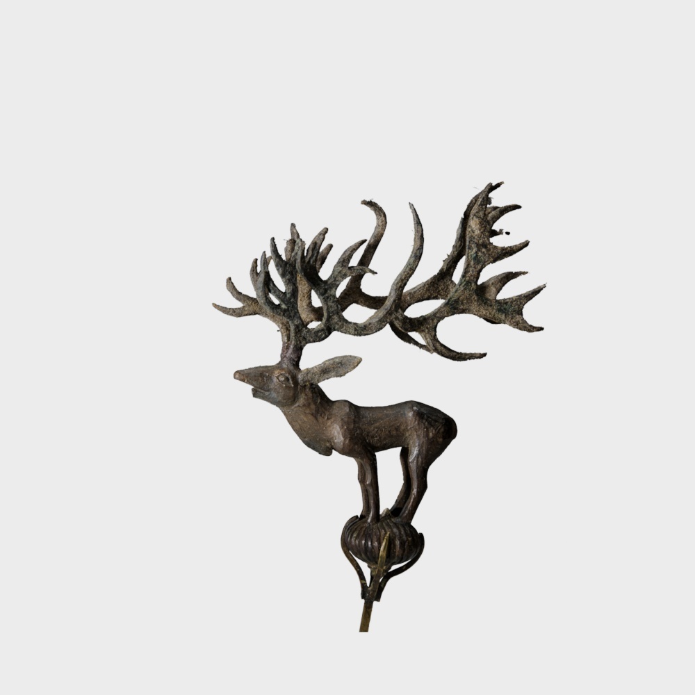 雕塑鹿  Finial in the Form of a Stag on a Ball