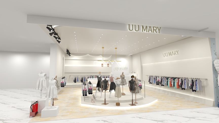 这是一间服装店，UUMARY品牌。店铺里挂着衣服，中央有模特穿着衣服展示，地上还有衣服摆放。天花板上有一个吊灯，照亮整个店铺。店铺左侧有展示架，右侧有挂衣服的货架。天花板和地板都用了木质的材料，整个店铺是白色和原木色，看起来非常干净和宽敞。